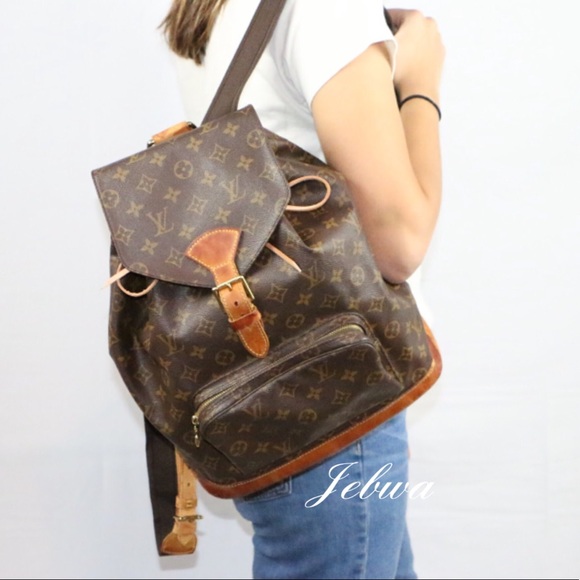 Louis Vuitton Handbags - Auth Louis Vuitton Montsouris GM BackPack L42BP440